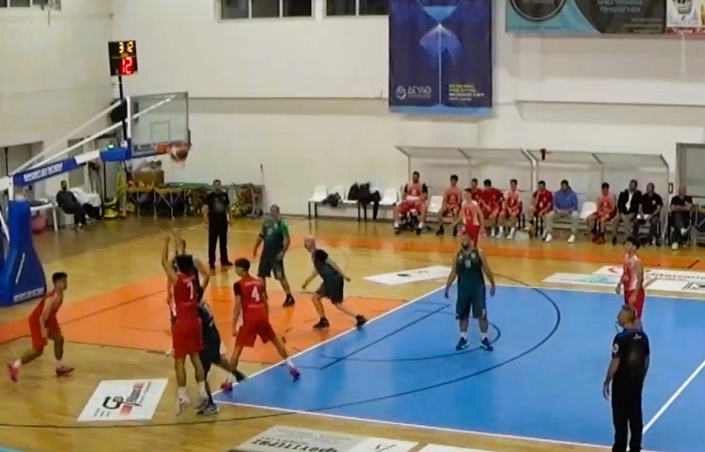 Μάγοι του ροζ και Ελπίδα οδηγούν την κούρσα της «Santorini Basketball League 2025-2026»