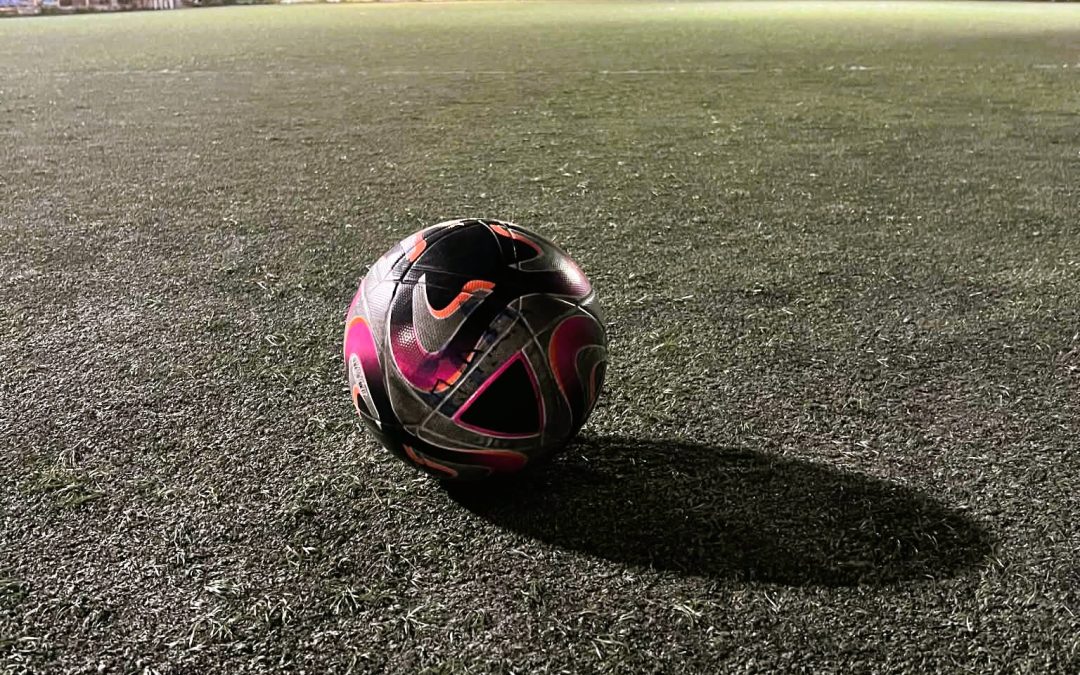 Εύκολο απόγευμα για Αετό & Top Gunners | Πρώτη νίκη για Τιποτένιους στη «Santorini Football League»